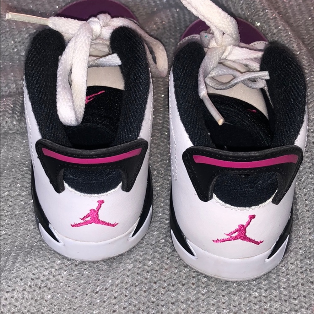 Jordan - Picture 3 of 3